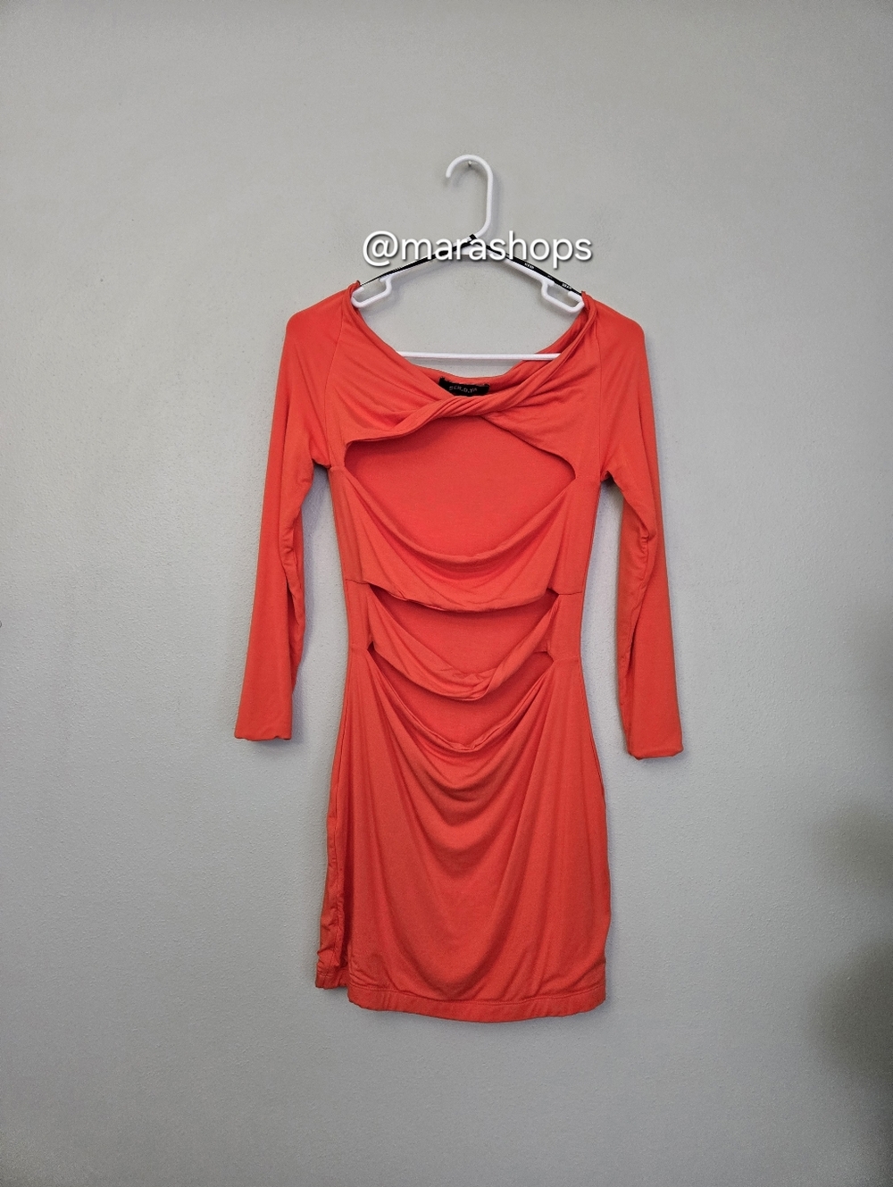 Seroya Novella Dress - Picture 3 of 7